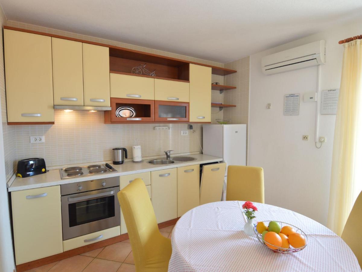 Apartment Viktor-2 Trogir Buitenkant foto